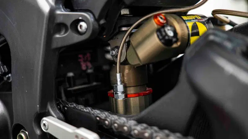 Kawasaki Ninja 600 ZX-6R (2009 - 16) (18)
