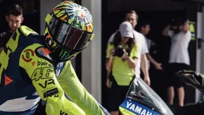 MotoGP 2026. VR46 Academy in Indonesia: finalmente il sole! Si gira insieme a Valentino Rossi [VIDEO e GALLERY]