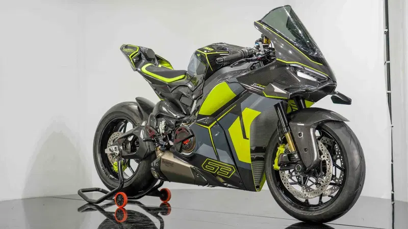 Ducati Panigale V4 Lamborghini (2026) (5)