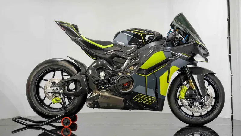 Ducati Panigale V4 Lamborghini (2026) (6)