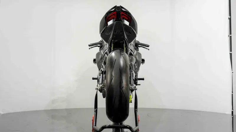 Ducati Panigale V4 Lamborghini (2026) (8)
