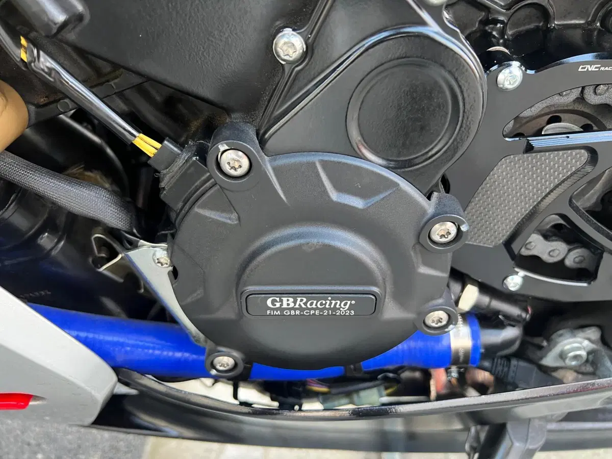 MV Agusta Superveloce 800 (2021 - 25) (11)
