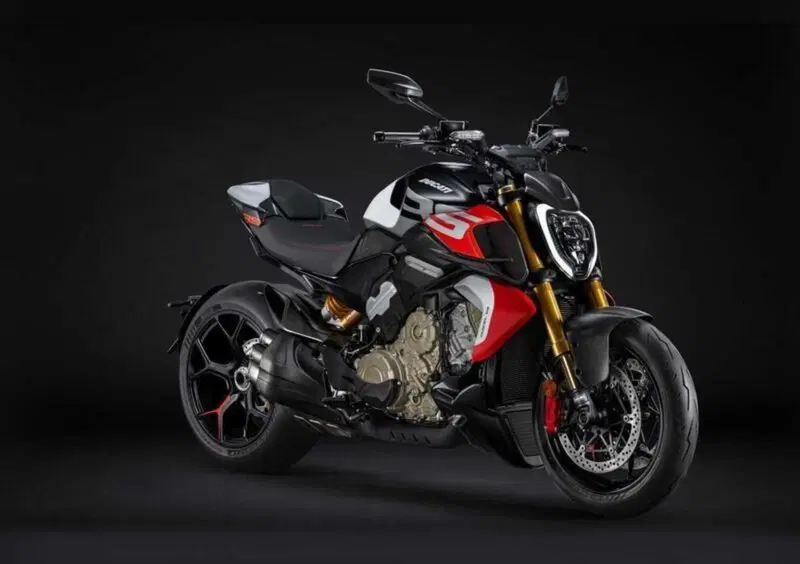 Ducati Diavel V4 RS (2026) (2)