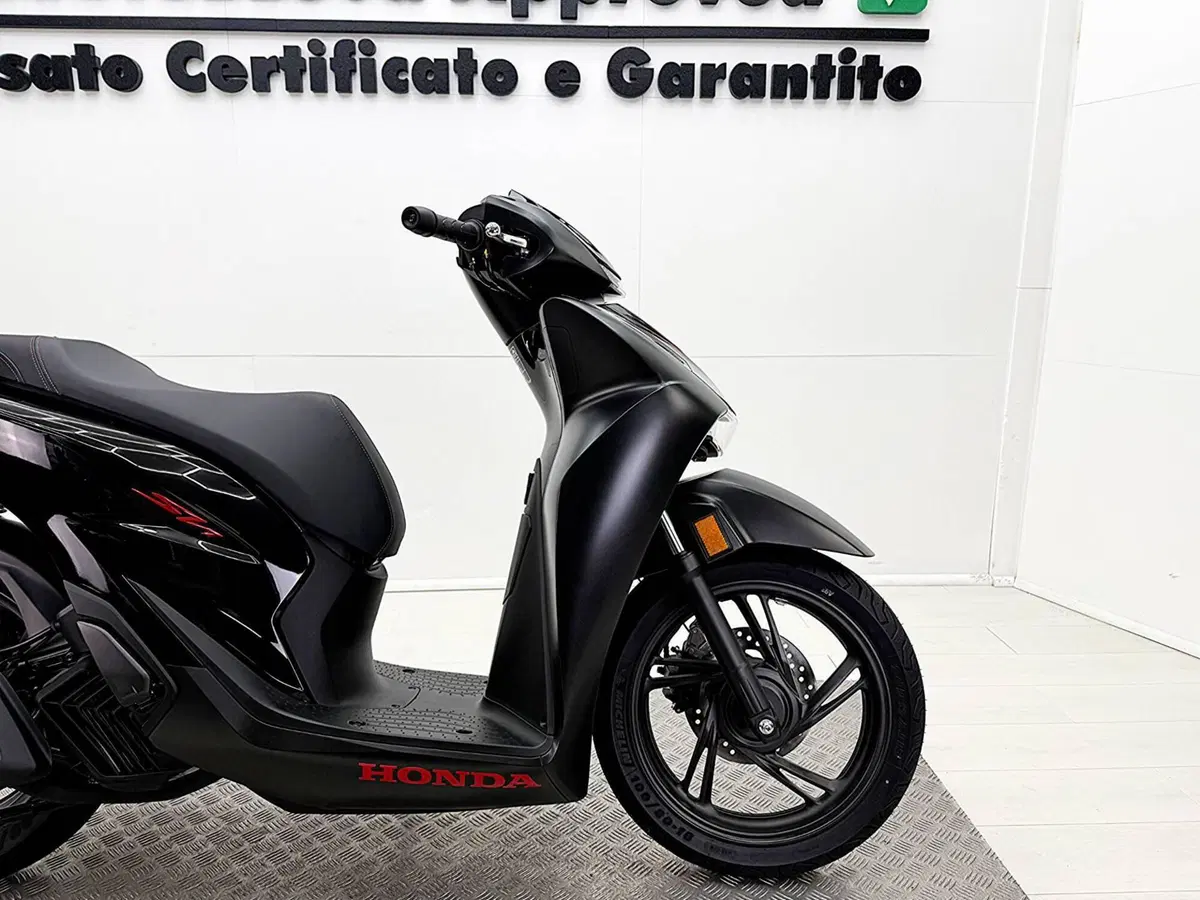 Honda SH 125 Sport (2026) (8)
