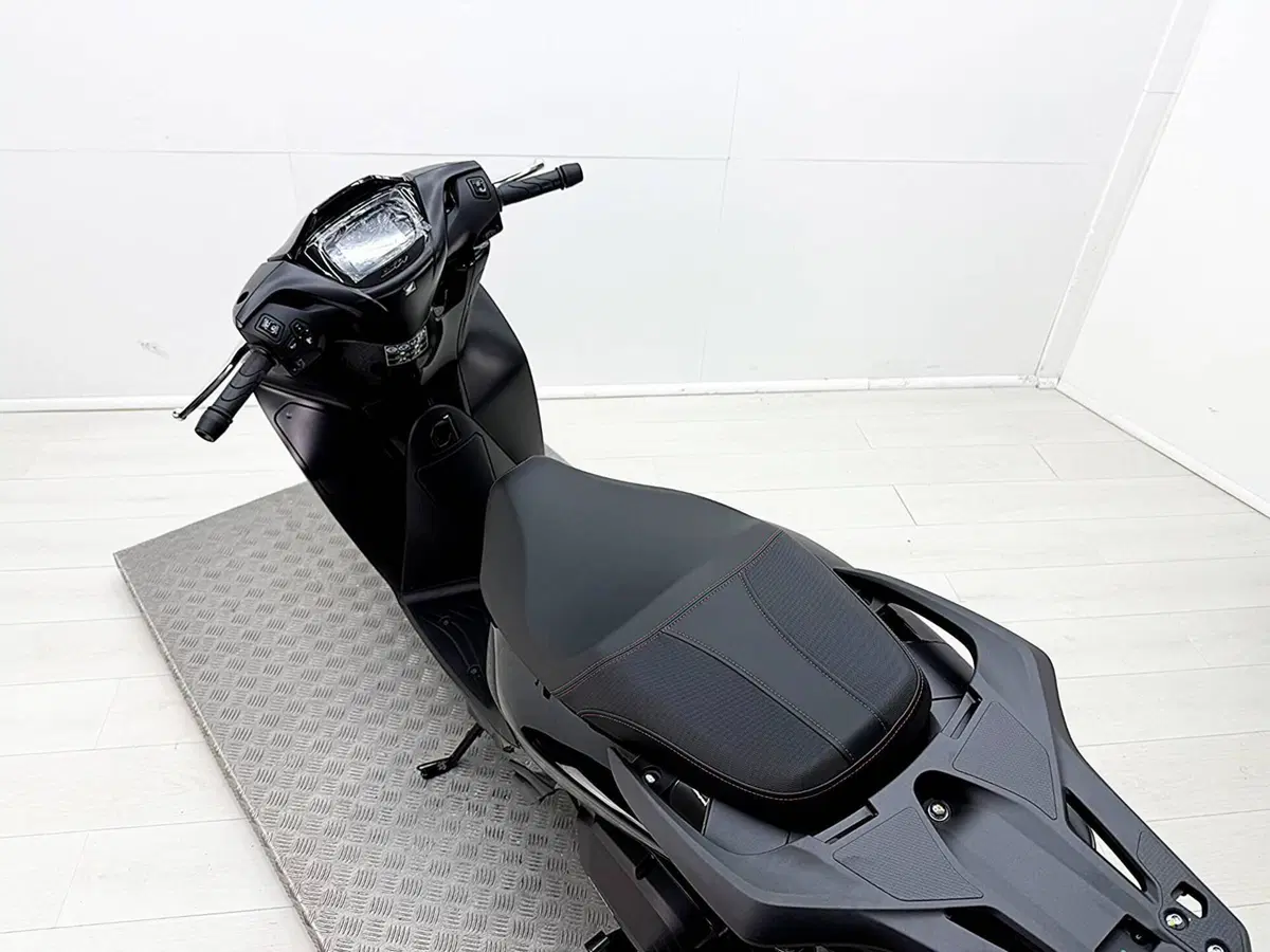 Honda SH 125 Sport (2026) (15)