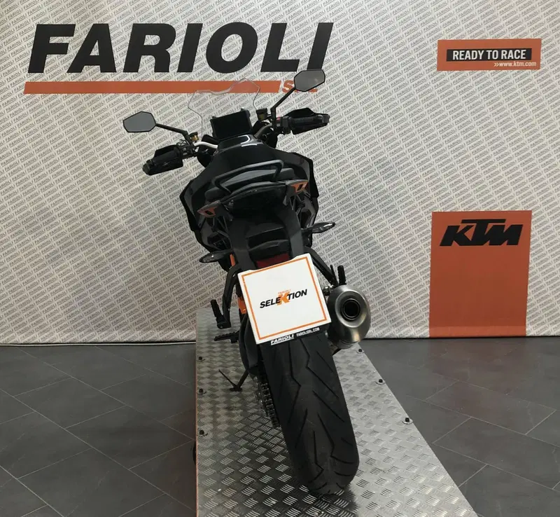 KTM 1290 Super Duke GT (2019 - 20) (3)