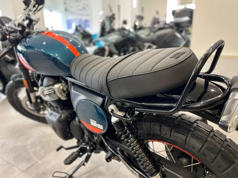 Royal Enfield Bear 650 (2025 - 26) (7)