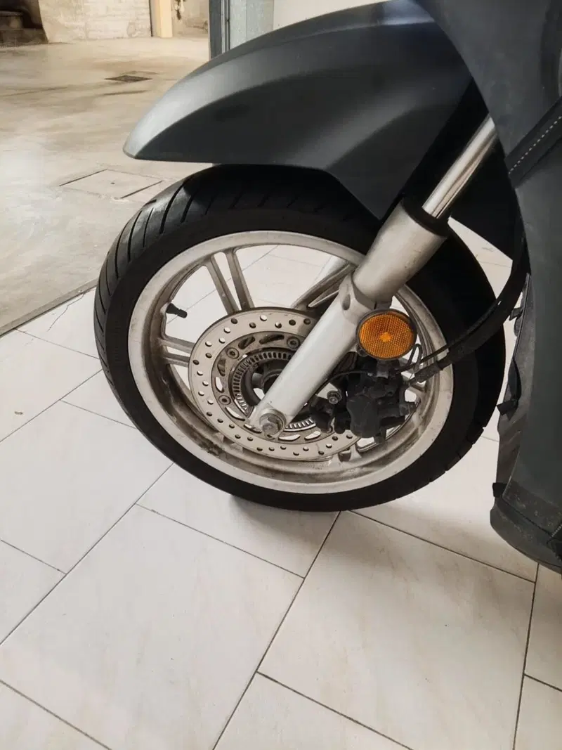 Honda SH 300 i ABS (2016 - 20) (4)