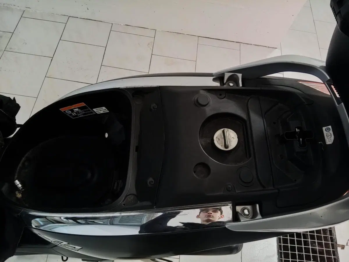 Honda SH 300 i ABS (2016 - 20) (11)