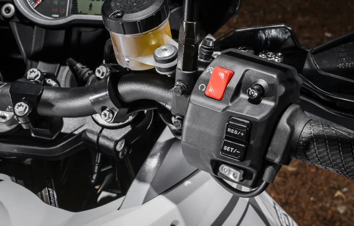 Ducati Multistrada Enduro 1200 vs KTM 1290 Super Adventure (15)