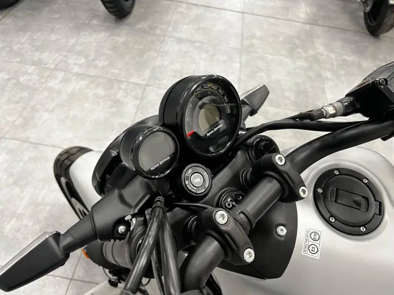 Royal Enfield Guerrilla 450 (2024 - 26) (3)