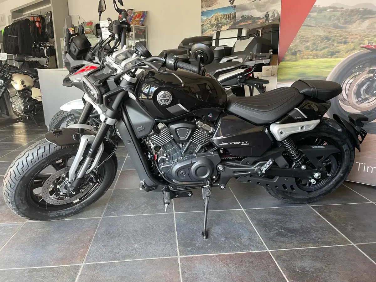 Benelli Leoncino 400 Bobber (2026) (3)