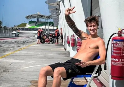 MotoGP 2026. Parla il manager di Quartararo: Fabio non ha firmato niente, ancora. Trattative? Sì, con Honda e altri. Il pilota: Si parla troppo [VIDEO]
