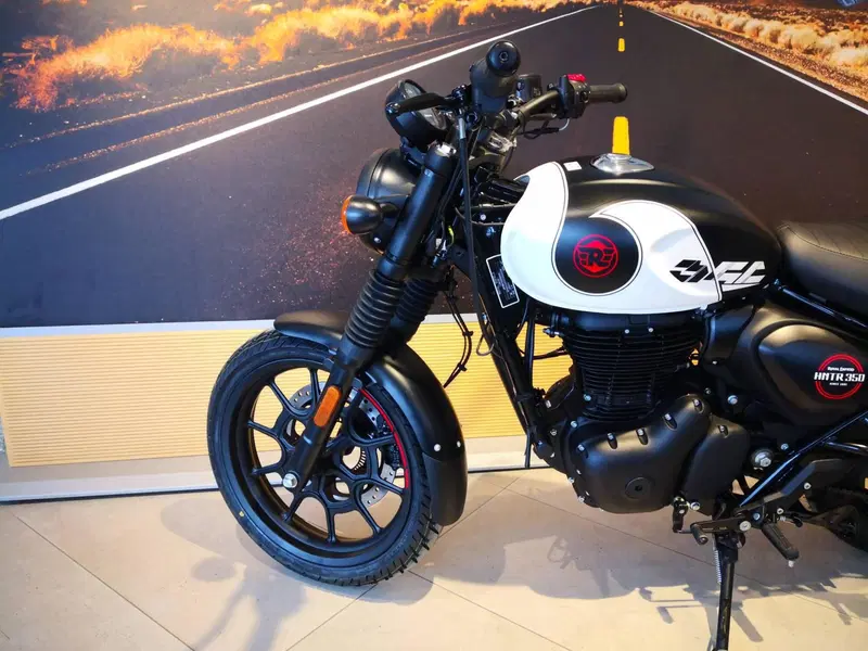 Royal Enfield HNTR 350 (2022 - 26) (11)