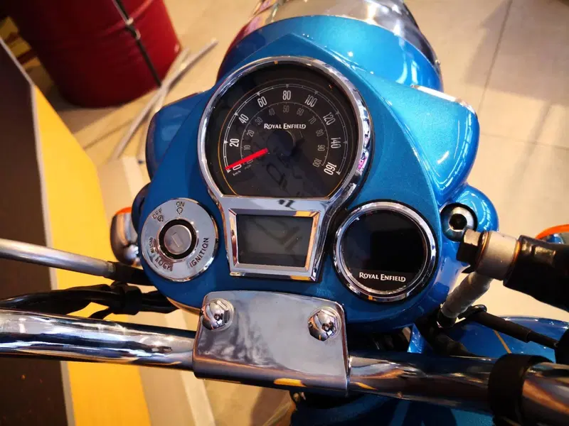 Royal Enfield Classic 350 (2021 - 26) (13)