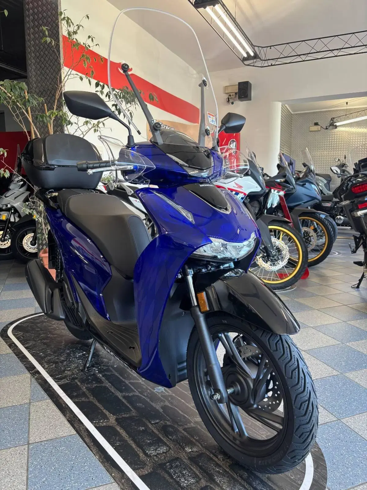 Honda SH 125 Vetro (2026)