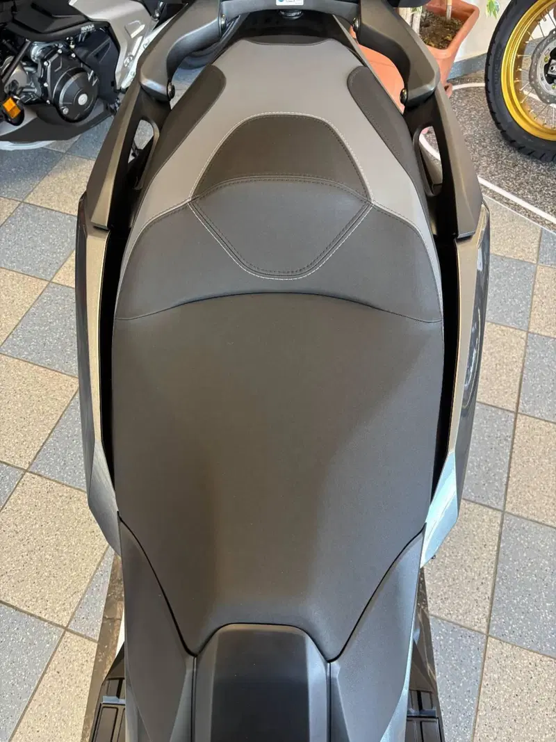 Honda ADV 350 (2025 - 26) (4)