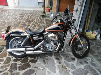 Harley-Davidson 1584 Super Glide Custom (2008 - 13) - FXDC usata