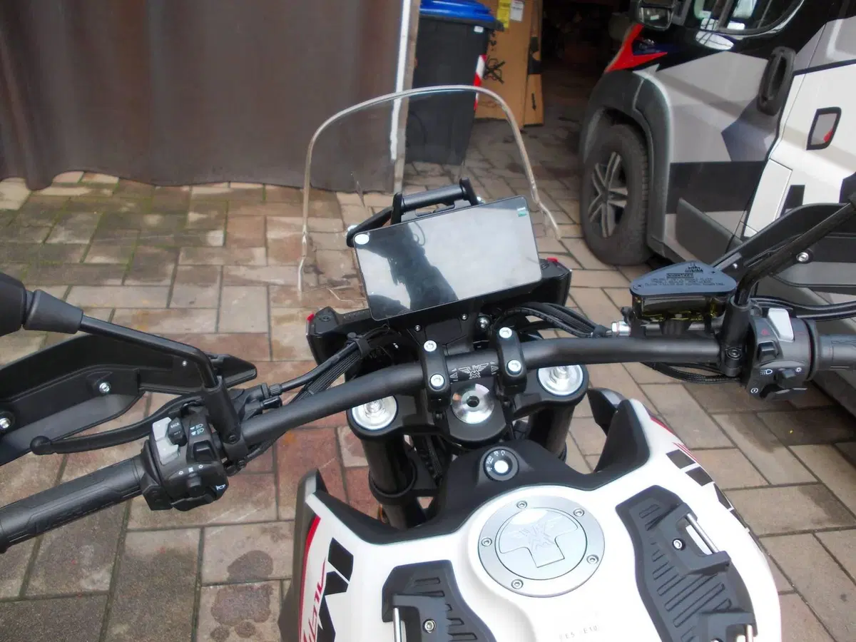 Moto Morini Allthrike 450 (2025 - 26) (16)