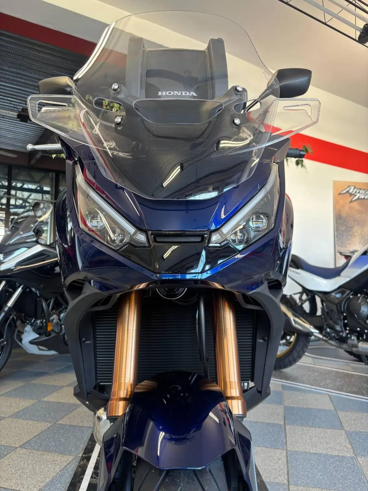 Honda NT 1100 DCT Electronic Suspension (2025 - 26) (4)