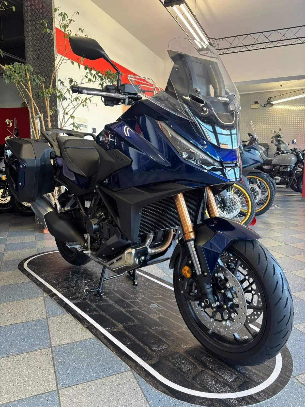Honda NT 1100 DCT Electronic Suspension (2025 - 26)