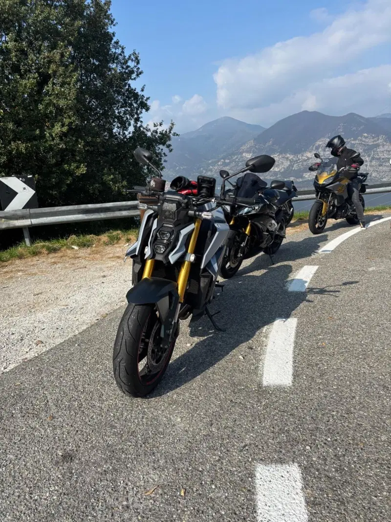Suzuki GSX-S1000 (2021 - 25) (3)