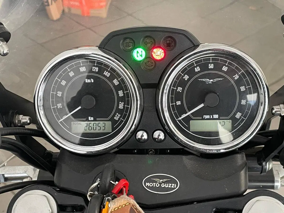 Moto Guzzi Nevada 750 Aquila Nera (2009 - 16) (4)