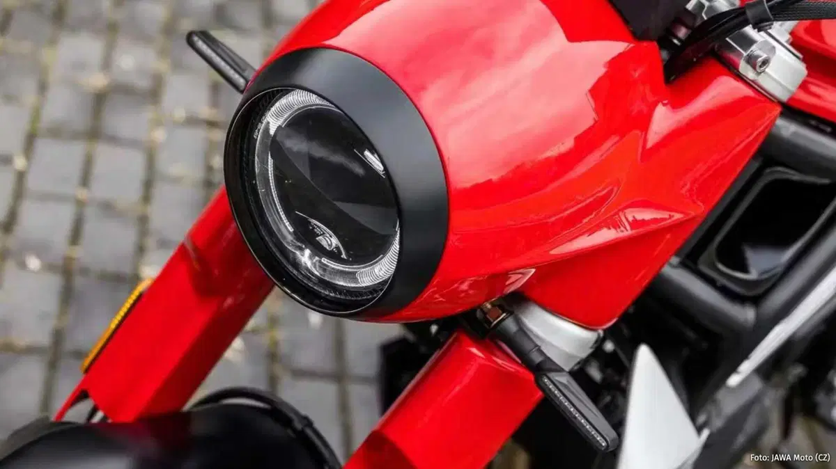 Jawa 730 Twin: café racer neoclassico ceco pronto al debutto nel 2026 (2)