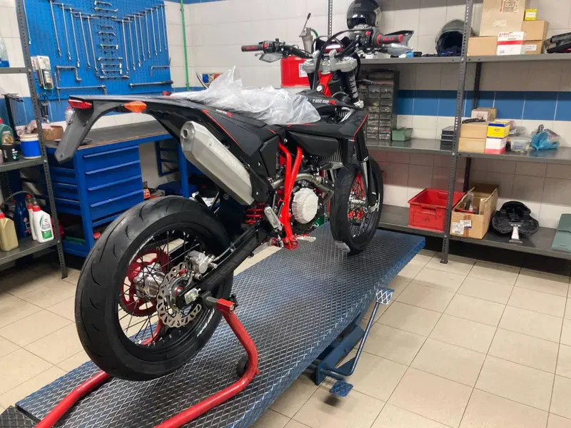 Betamotor RR 125 4T Motard R (2025 - 26)