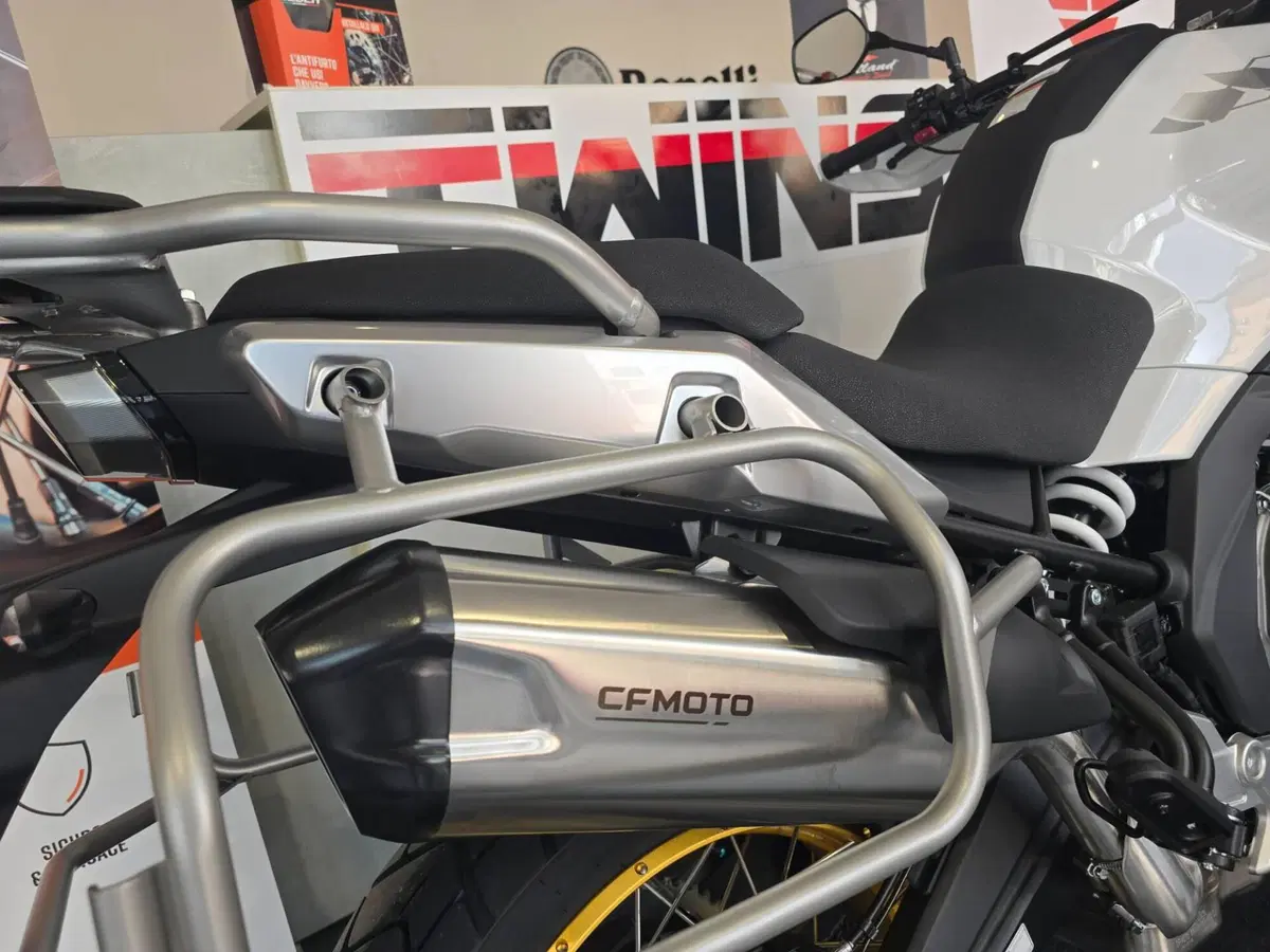 CFMOTO 700MT Adventure (2025 - 26) (9)
