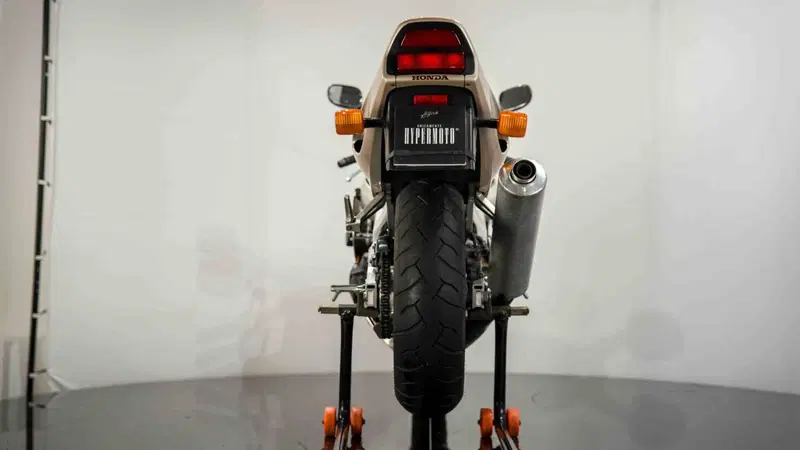 Honda CBR 900 RR (8)