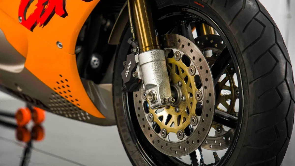 Honda CBR 900 RR (13)