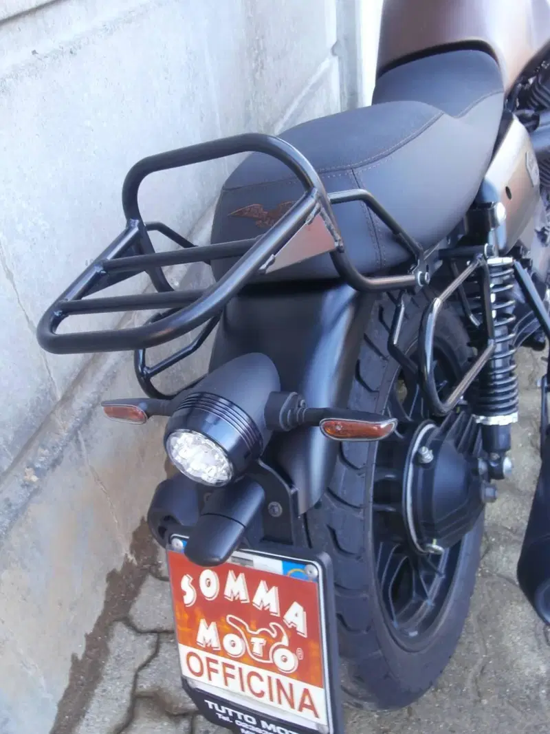 Moto Guzzi V7 III Stone Night Pack (2019 - 20) (12)