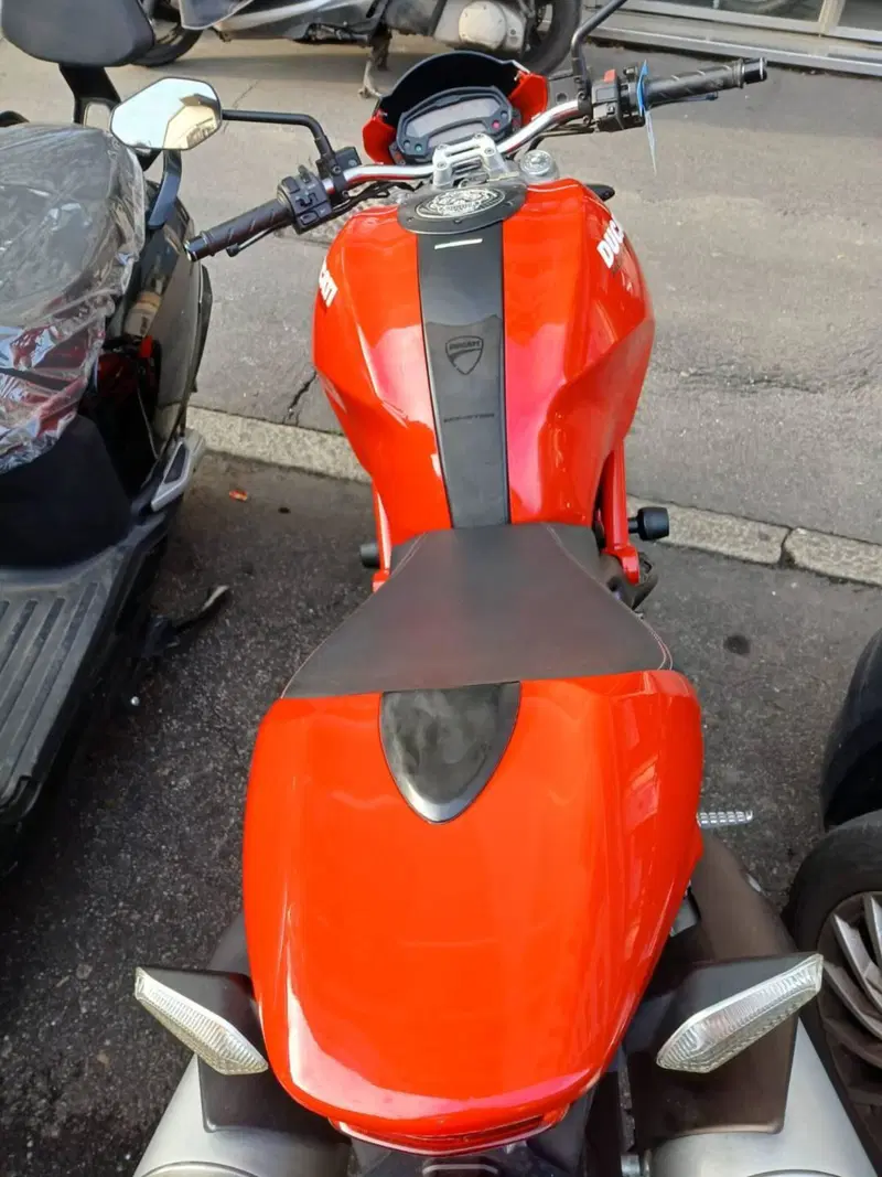 Ducati Monster 696 (2008 - 13) (3)