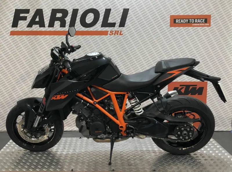 KTM 1290 Super Duke R SE ABS (2016) (4)