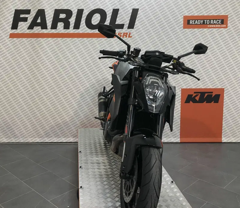 KTM 1290 Super Duke R SE ABS (2016) (6)