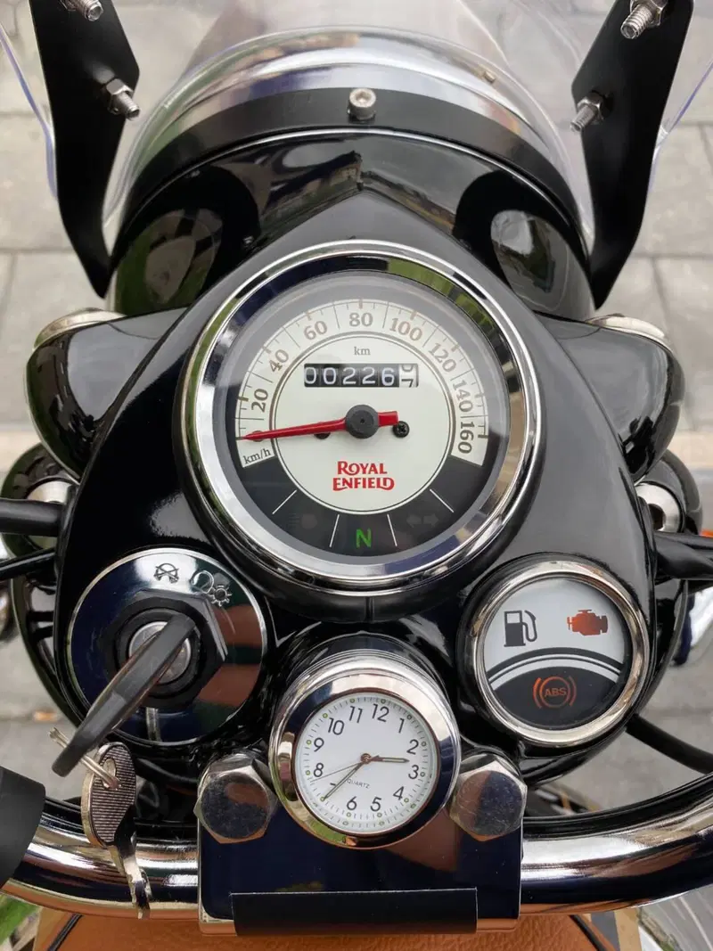 Royal Enfield Classic 500 EFI - Chrome (2017 - 20) (5)