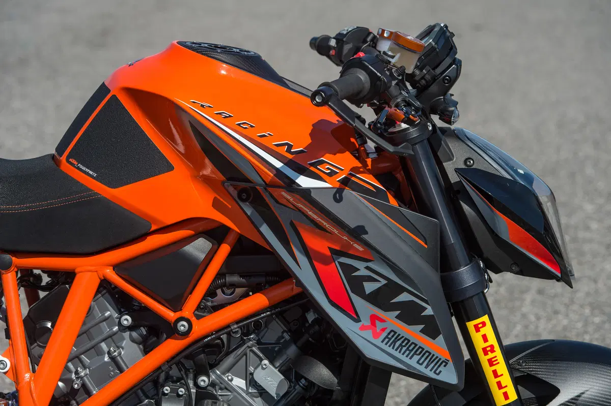 KTM 1290 SuperDuke R Special Powerparts  (16)