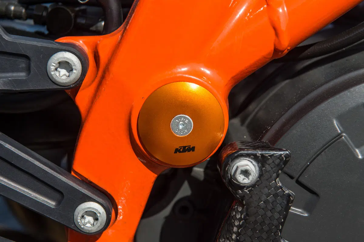 KTM 1290 SuperDuke R Special Powerparts  (20)