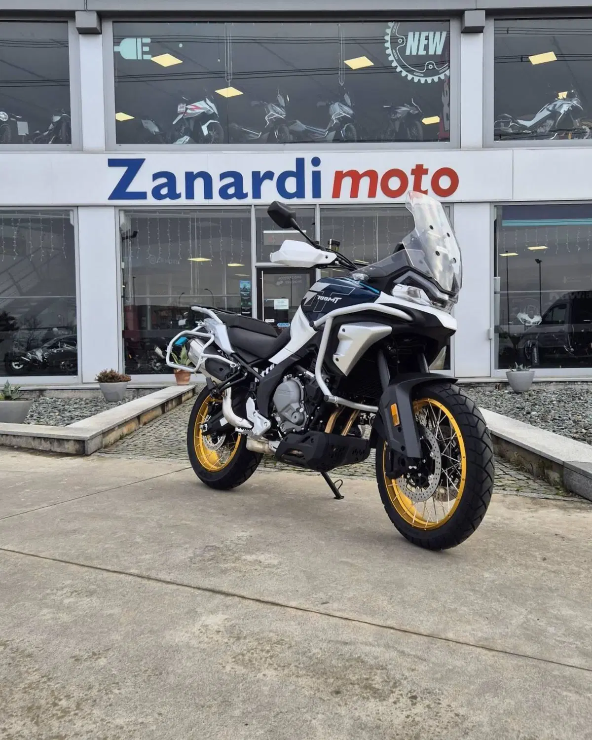CFMOTO 700MT Adventure (2025 - 26)
