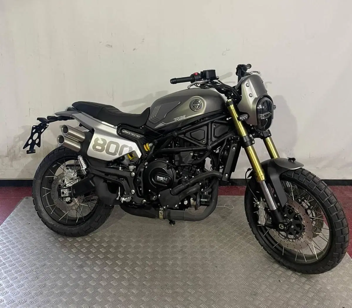 Benelli Leoncino 800 Trail (2022 - 26)