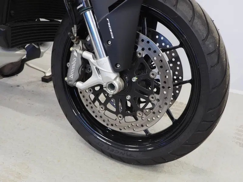 MV Agusta Turismo Veloce 800 (2014 - 16) (6)