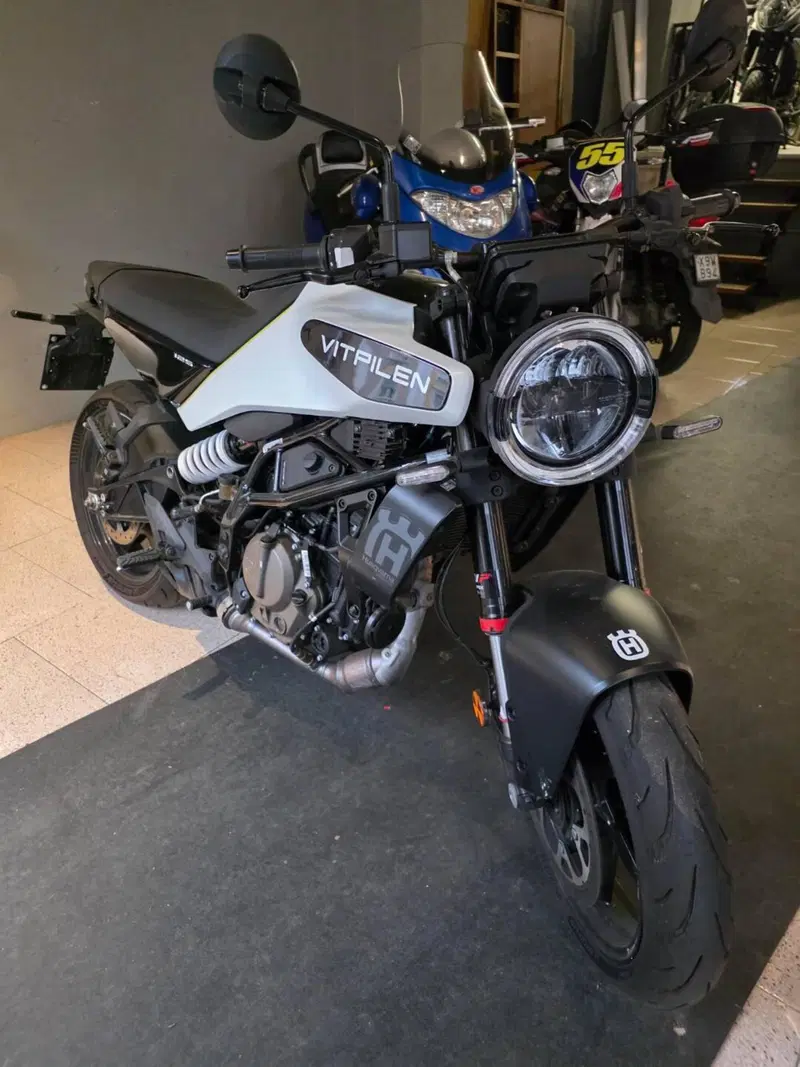 Husqvarna Vitpilen 125 (2024 - 26) (2)