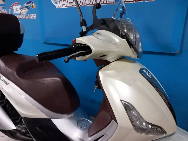 Piaggio Beverly 300 i.e. (2010 - 16) (19)