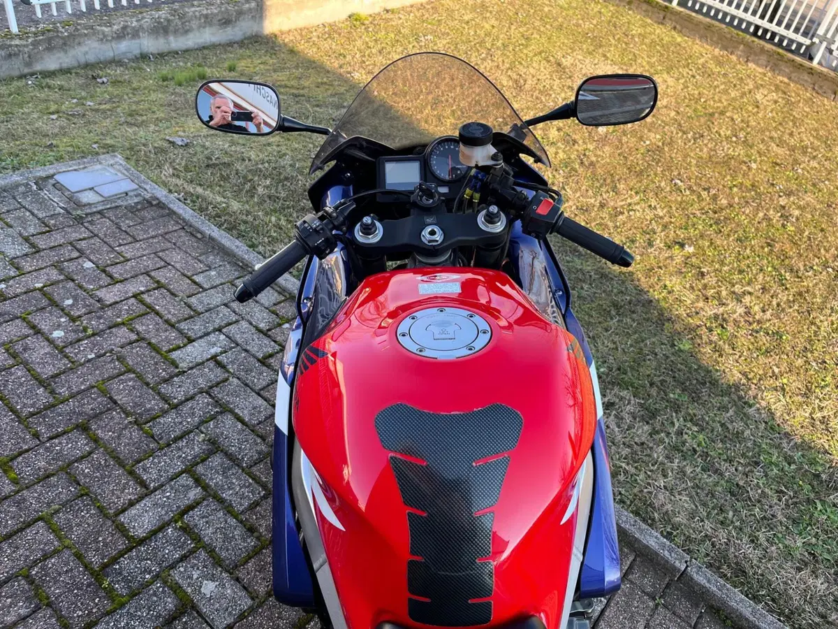 Honda CBR 900 RR Fireblade (2000 - 01) (12)