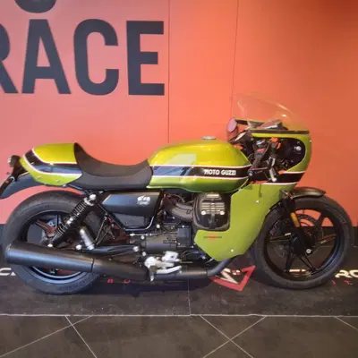 Moto Guzzi V7 Stone (2021 - 24) usata