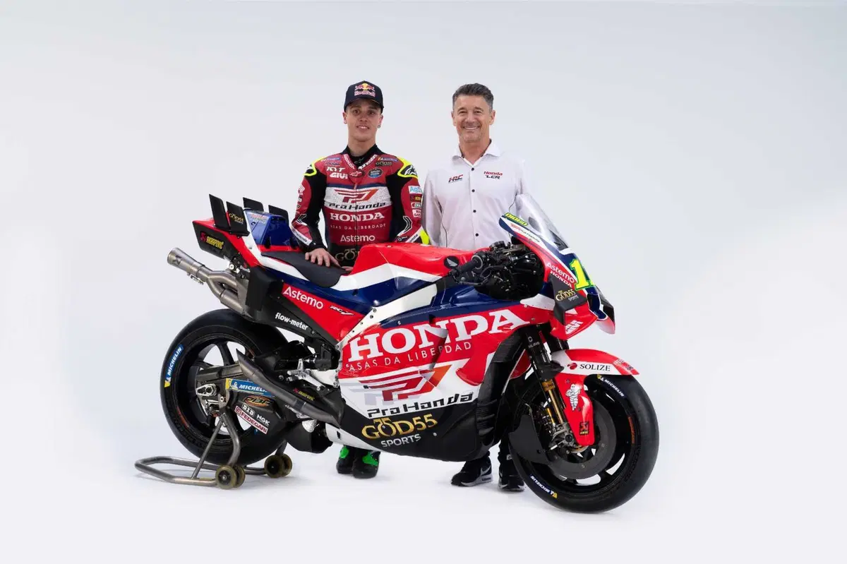 MotoGP 2026. Il team LCR svela le nuove livree: ecco i colori di Johann Zarco e del rookie Diogo Moreira (4)