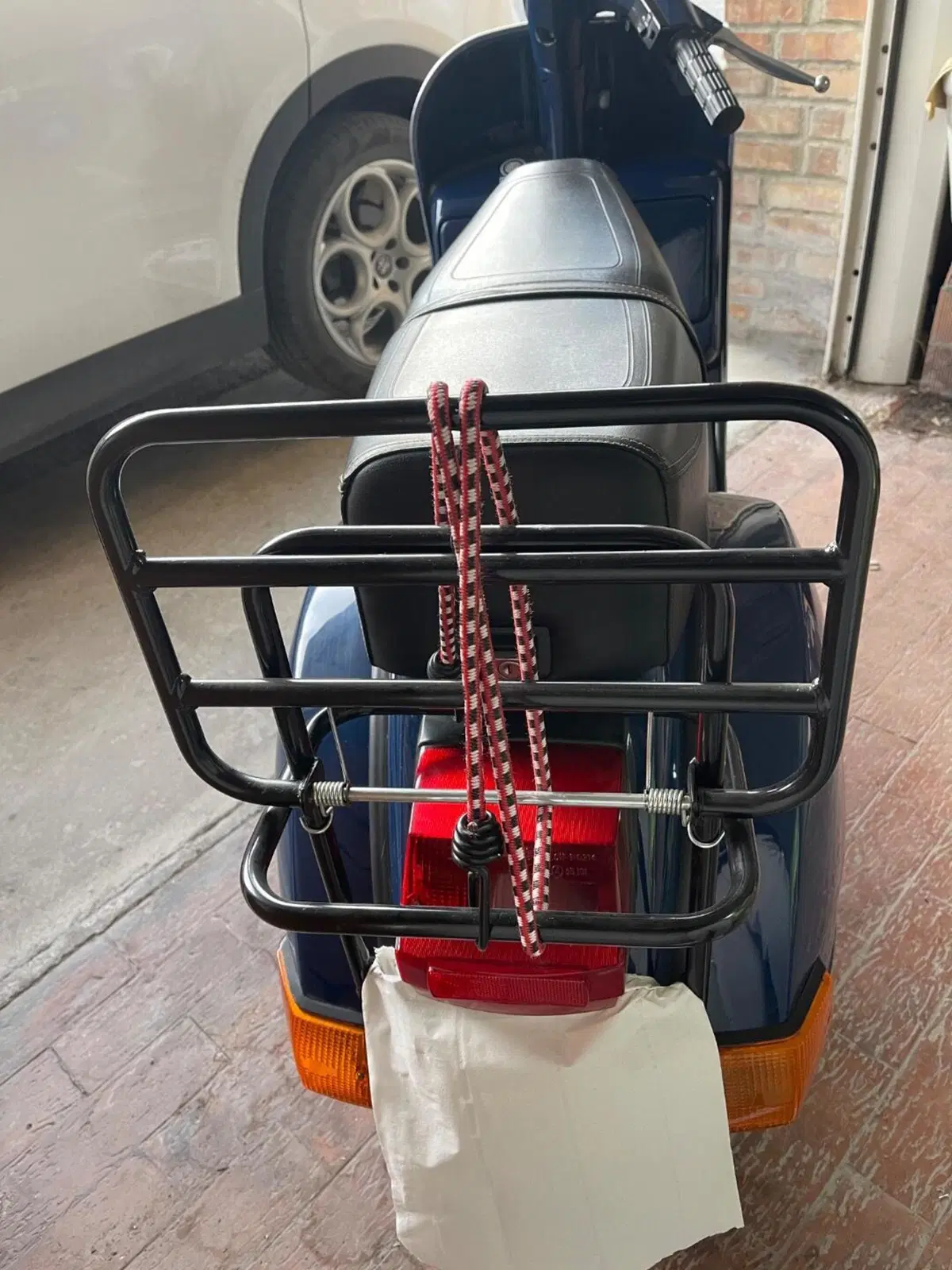 Piaggio Vespa PX150E (8)