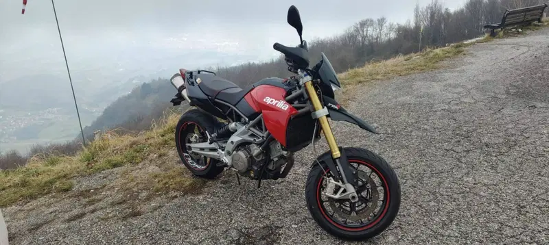 Aprilia Dorsoduro 750 (2009 - 14)