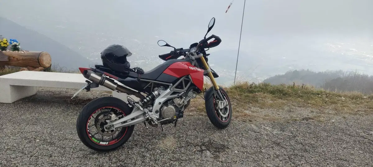 Aprilia Dorsoduro 750 (2009 - 14) (11)